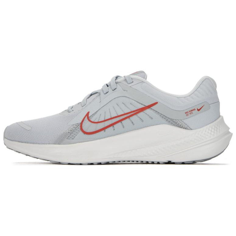 Nike Quest 5